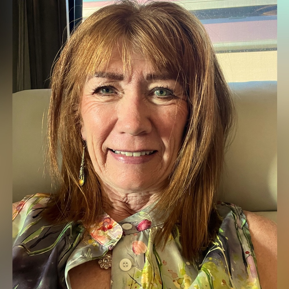 Meet your Posher, Liz